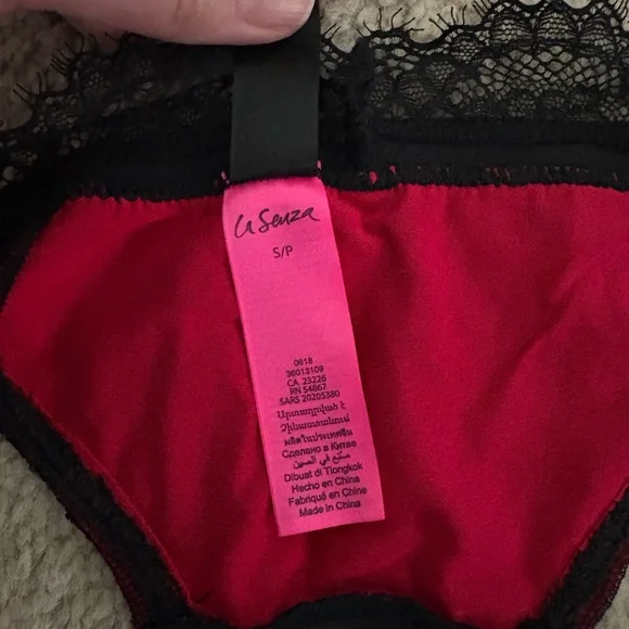 La SENZA Red and Black Lace Longline Bra & Thong Set - Picture 8 of 8